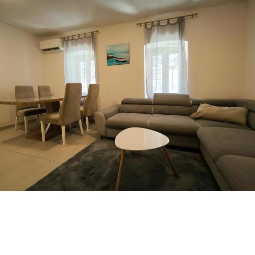 Apartment in a small village near the beach