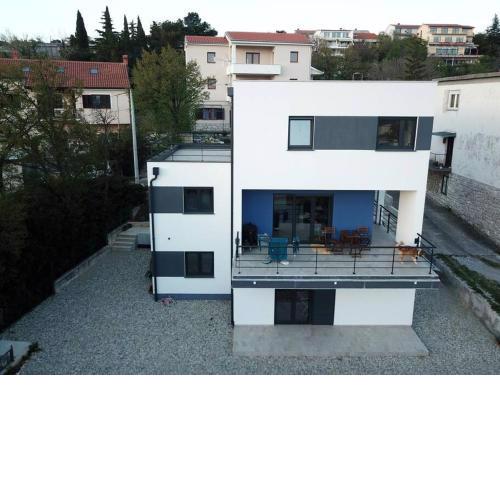 Apartment in an urban villa Kraljevica