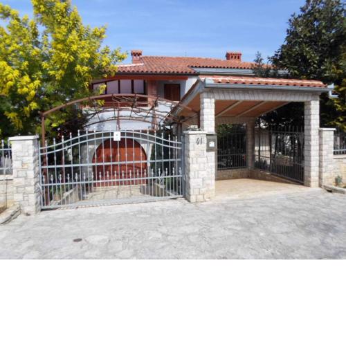 Apartment in Banjole with air conditioning, WiFi, washing machine 3360-2