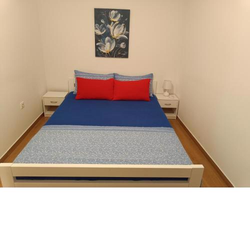 Apartment in family house Linda