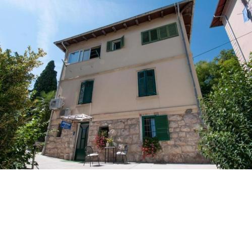 Apartment in Lovran with sea view, terrace, air conditioning, WiFi (3698-1)