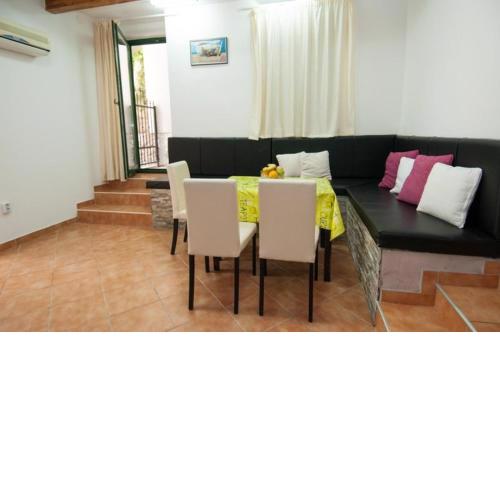 Apartment in Lovran with sea view, terrace, air conditioning, WiFi (3698-2)