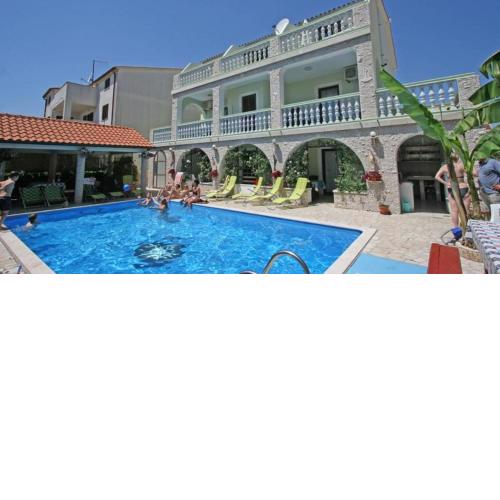 Apartment in Medulin with balcony, air conditioning, WiFi, washing machine (3488-2)