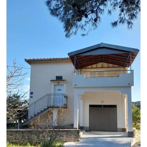 Apartment in Okrug Donji with sea view, terrace, air conditioning, WiFi 5136-1