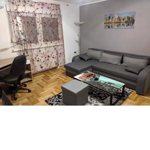 Apartment in quiet area with free parking