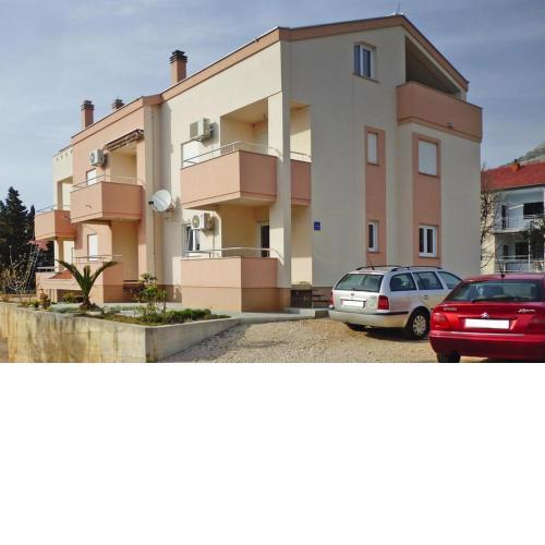 Apartment in Starigrad Paklenica, only 200 m from the sea