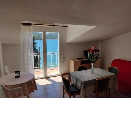 Apartment in Tisno with sea view, balcony, air conditioning, WiFi (4874-4)
