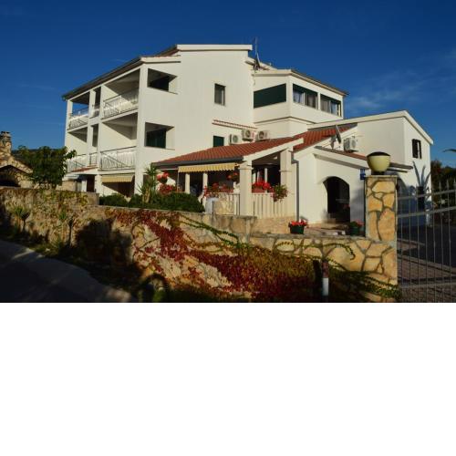 Apartment in Vinišce with Balcony, Air condition, WIFI, Washing machine (4753-7)