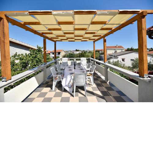 Apartment in Vir with Terrace, Air conditioning, Wi-Fi (4592-1)
