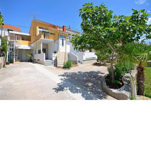 Apartment Ines