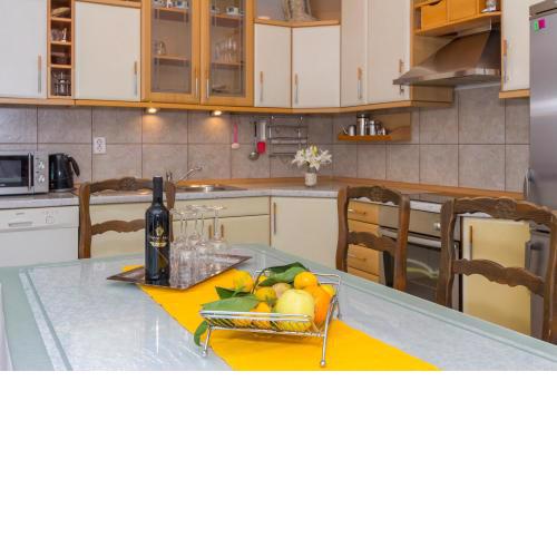 Apartment Ivo