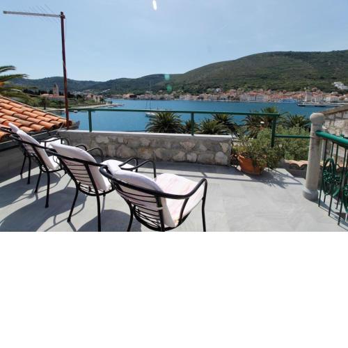 Apartment Karlo Vis