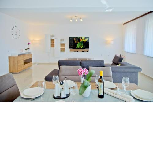 Apartment Karolina - green oasis