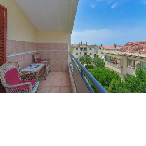 Apartment Kristijan with Balcony