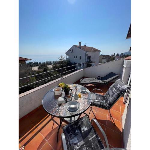 Apartment Lady Daniela mit Meerblick in Lovran