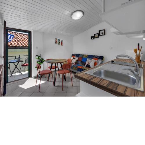 APARTMENT LANTERNA