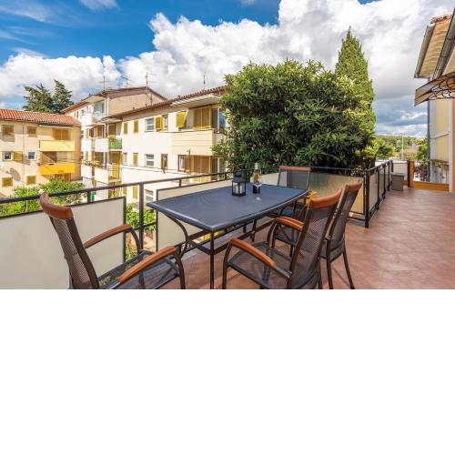 Apartment Lazzarich with Terrace