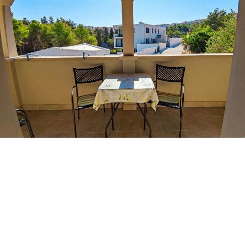 Apartment Leana