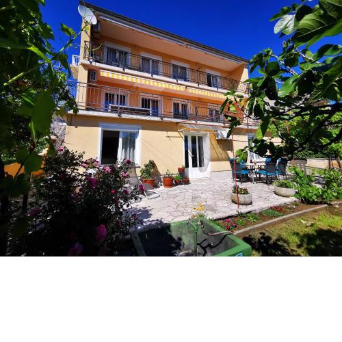 Apartment Lidija