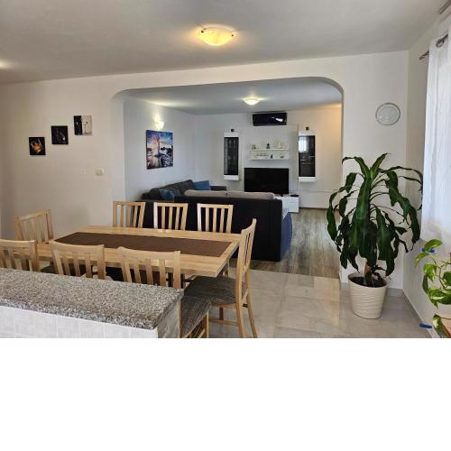 Apartment Loborika D&J