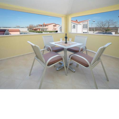 Apartment Lucia-3 by Interhome
