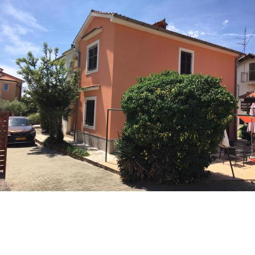 Apartment Luna met Airco Wifi en Zwembad