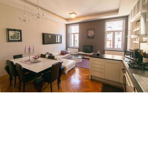 Apartment Luni
