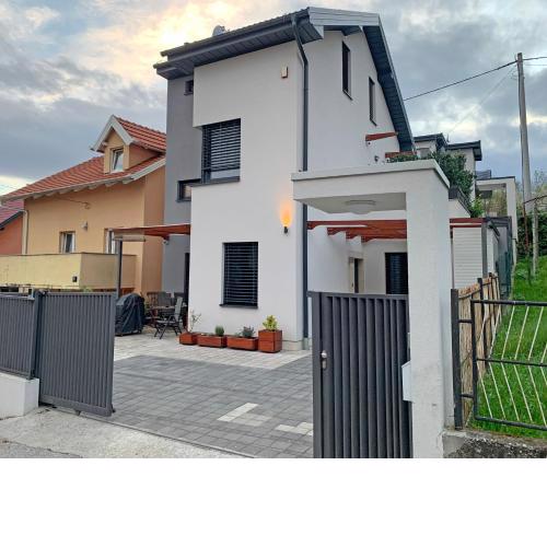 Apartment Maksimir Yard Zagreb