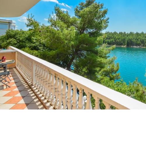 Apartment Mara-2 by Interhome