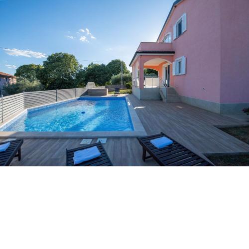 Apartment Mariuccia with Private Pool