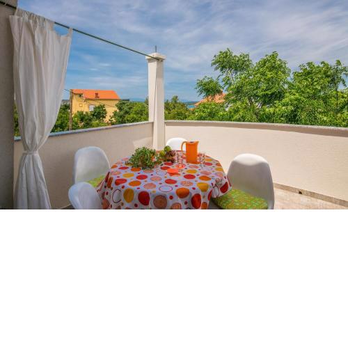 Apartment Mira 2