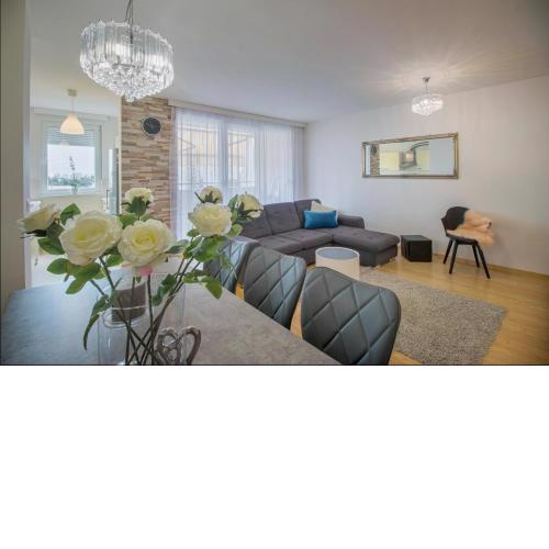 Apartment Montesa Zadar with free parking and balcony