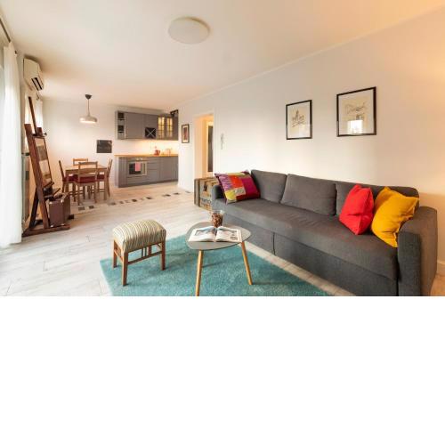 Apartment Paha-Paha modern & full of light with free parking