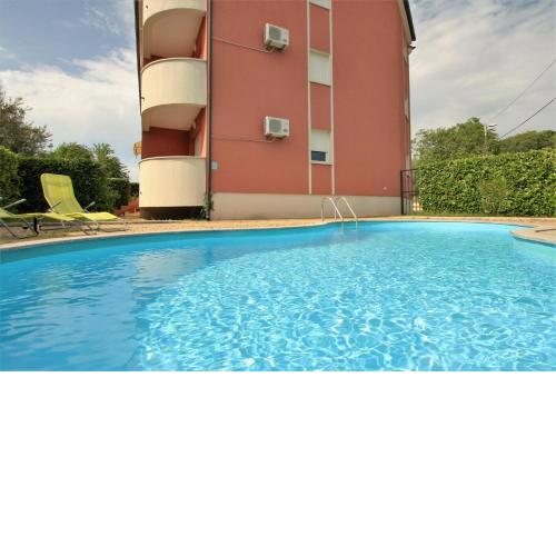 Apartment Percic with Shared Pool