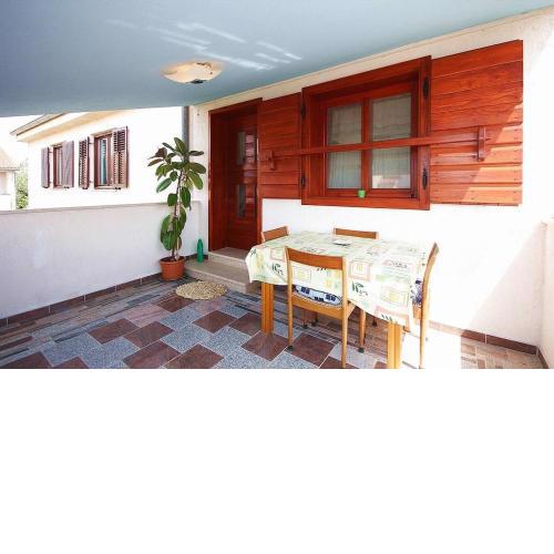 Apartment Pifar