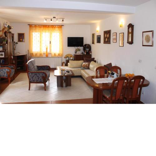 Apartment Rajna