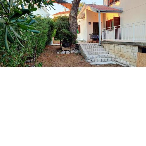 Apartment Rino, only 30m to the sea