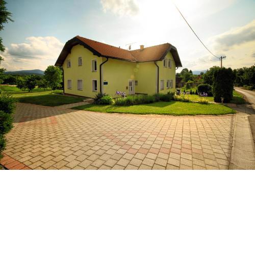 Apartment & Rooms Arija