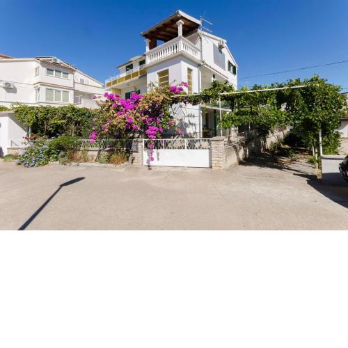Apartment Roza