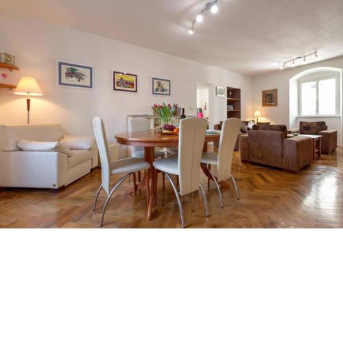 Apartment See Everlasting Split