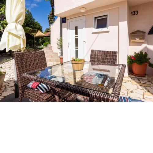 Apartment Sepat with Free Parking Place in Baska