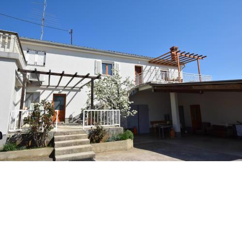 Apartment Stela