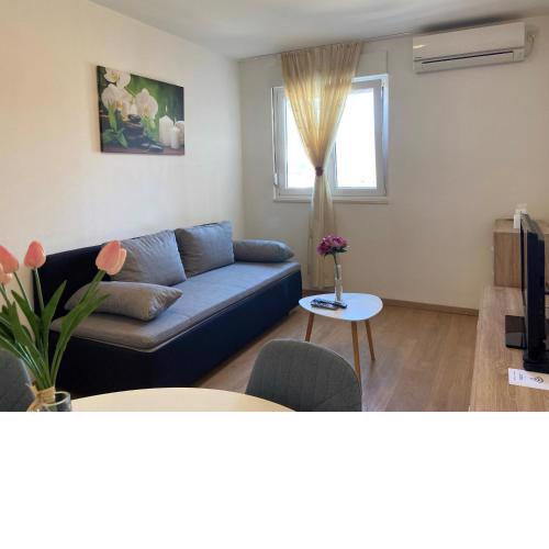 Apartment Sućidar