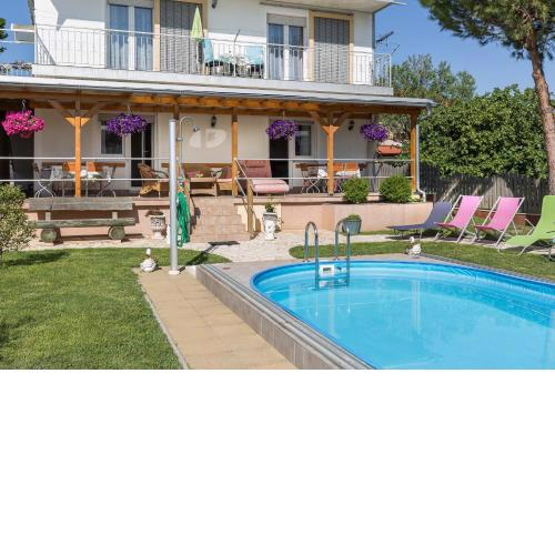 Apartment Twisting By The Private Pool