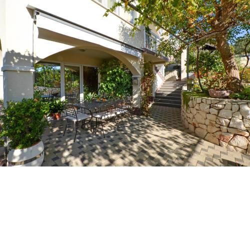 Apartment Una