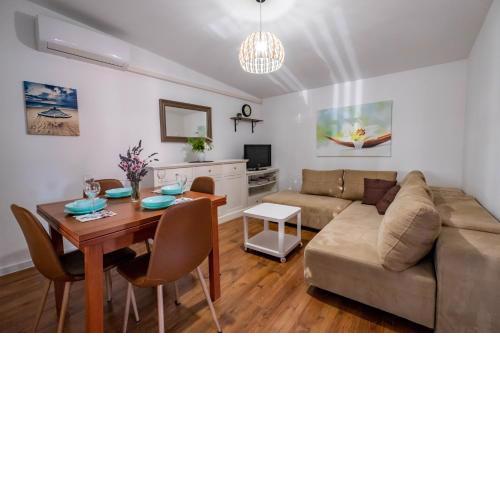 Apartment Vedrana 2142