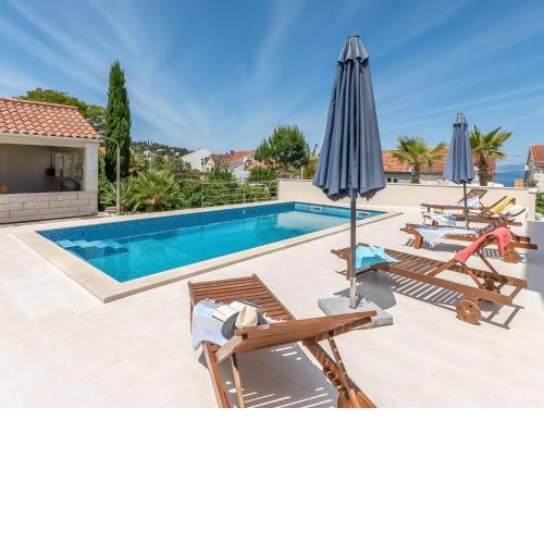 Apartment Villa 2 Pools-4 by Interhome