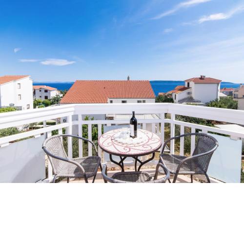 Apartment Villa Nikaroni-3 by Interhome
