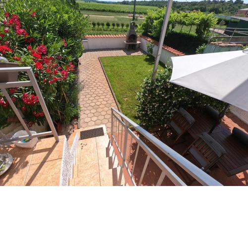 Apartment Viti with garden and barbecue