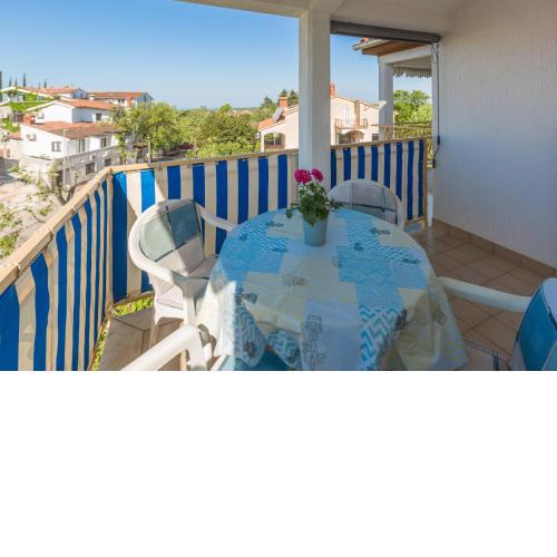 Apartment Zlata with beautiful view